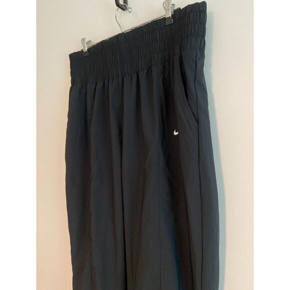 NWOT Nike Women's Dri-FIT One Ultra High-Waisted Pants Size XL - Picture 5 of 7